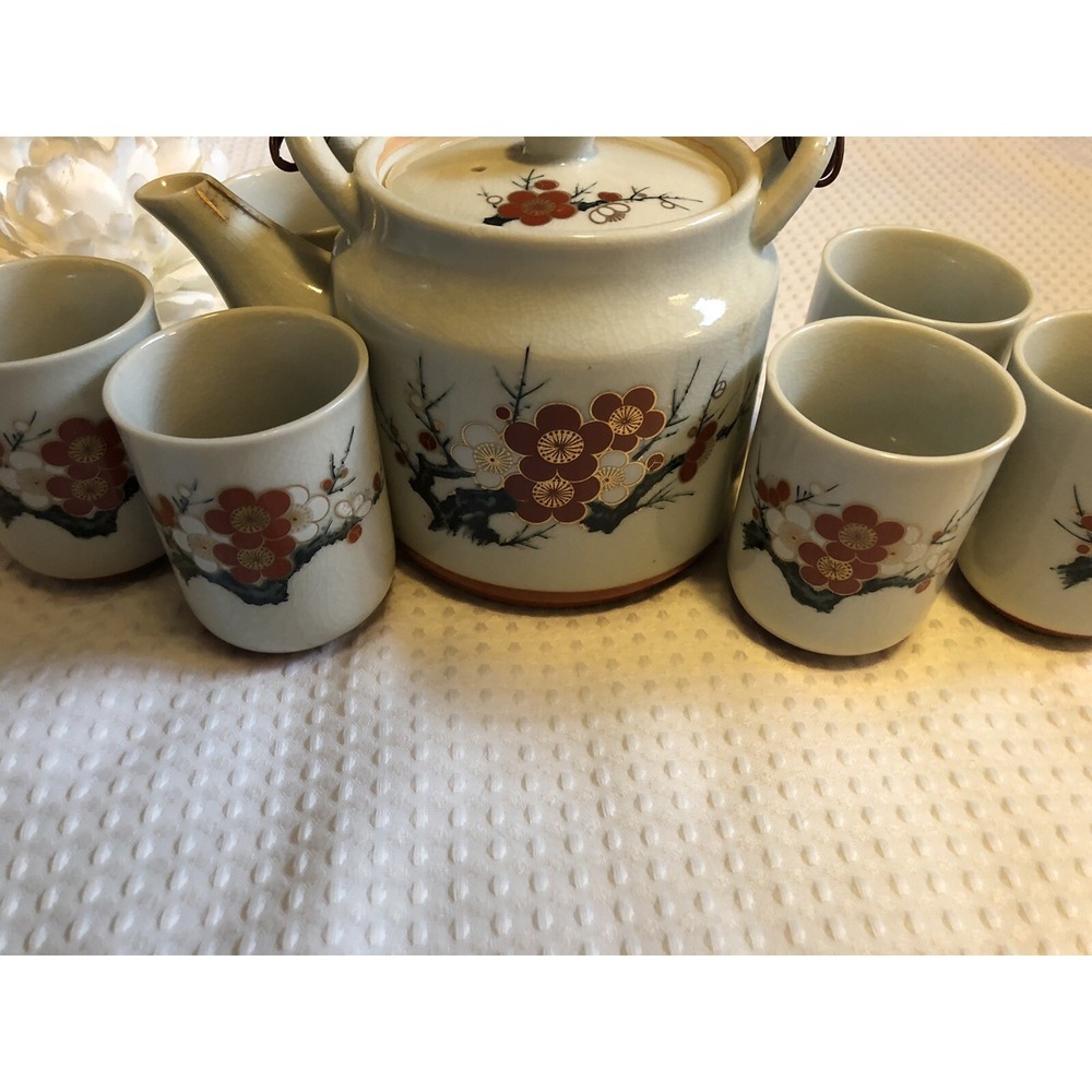 Japanese Kettle and Tea Cups - Sake - floral Ceramic - Japan -